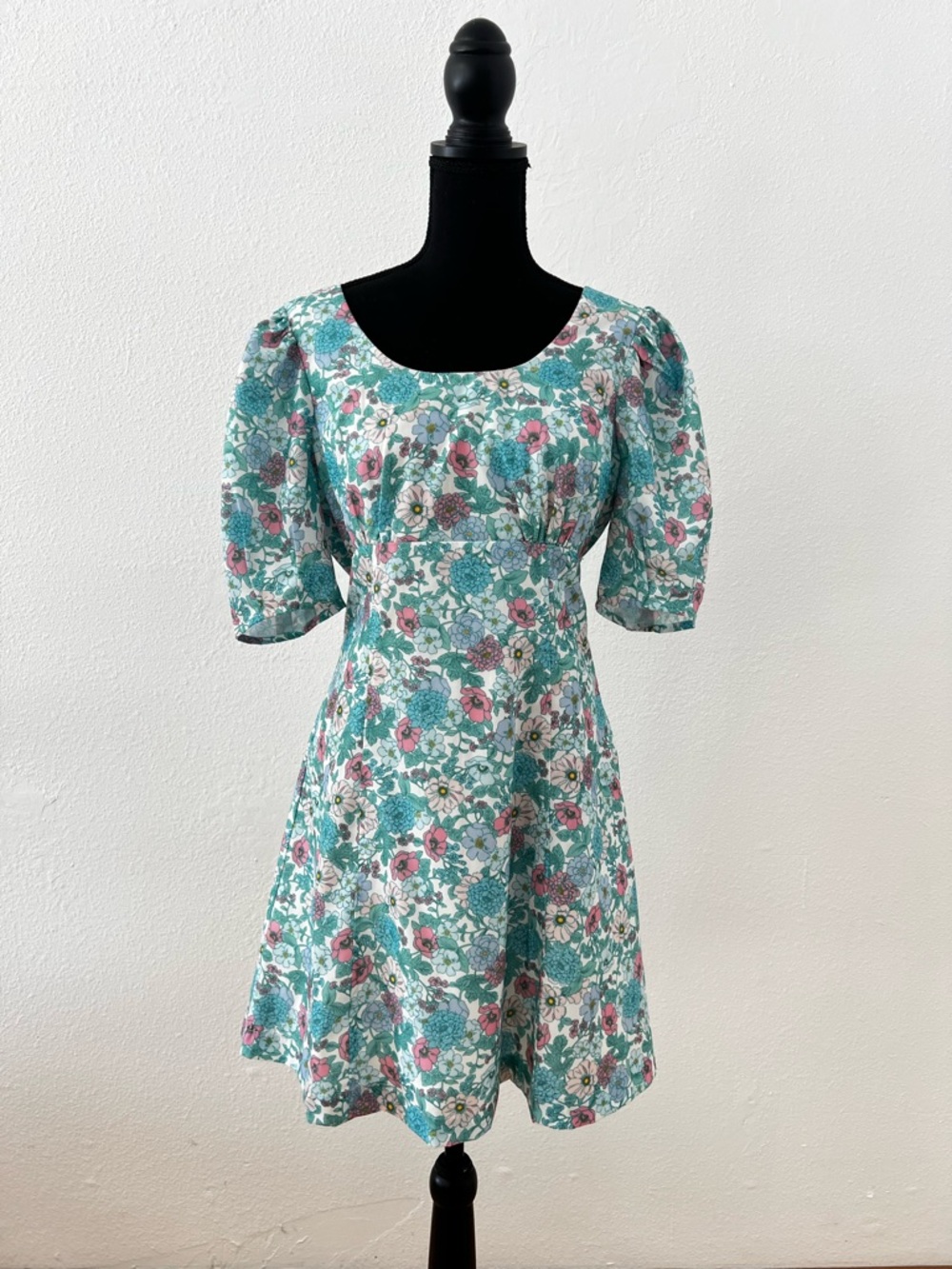 Hyacinth House Tuckernuck Sallie Floral Puff Sleeve Mini Dress Cottage Preppy M